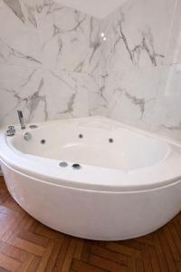 Gold Fabulous Jacuzzi Suite Trastevere