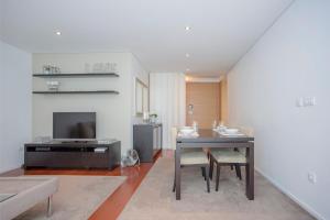 Balcony Dragao View with Parking by Liiiving