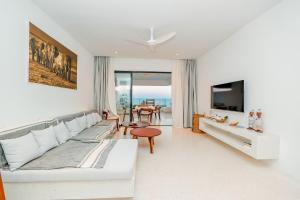 One Ocean Hotel Apartments by Nest & Nomad