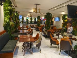 Bonds Hotel