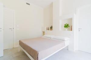 White House - Salento Selection