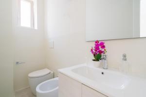 White House - Salento Selection
