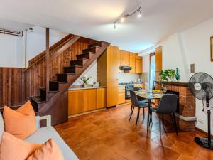 Apartment Casa Gloria by Interhome