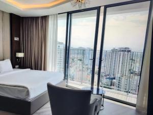 The Infinite Beachfront Nha Trang
