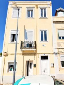 Apartment in Lisbons Lively City Centre