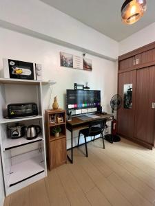 Marvinns Wayfarer by LVH - Studio Balcony, Smoking allowed, Near the Swimming Pool, with Free Wifi and Netflix