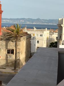 3HAB, 3 terrazas con vistas al mar y parking, a un paso del centro