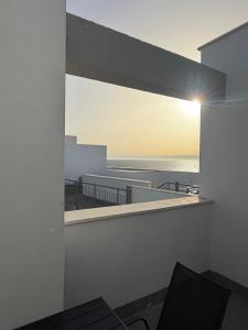 Kame House-3HAB, 3 terrazas con vistas al mar y parking, a un paso del centro