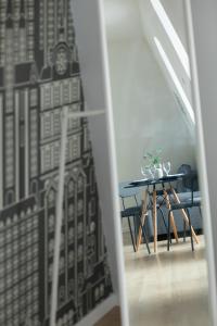 Targ Rybny Riverside Apartment by BookingHost