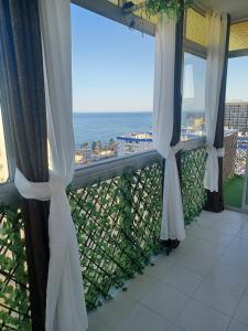 Maite Sky - Beachfront