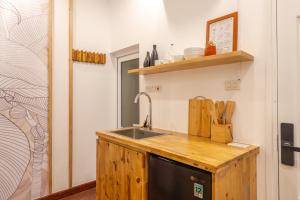 Homestay CHAT - Train Street, Free Laundry, Self check-in