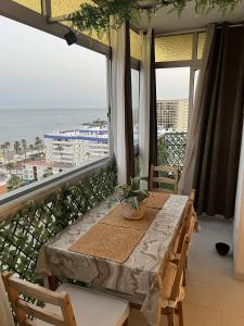 Maite Sky - Beachfront