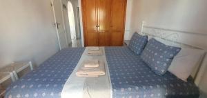 Alquilaencanarias-Medano Galte, terrace and beach