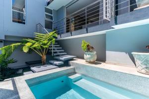 Houghton Villa Camps Bay - 5 min walk to beach