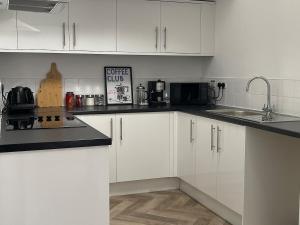 Walk to Everything - Sleeps 4 - 2 Bed - Bold St