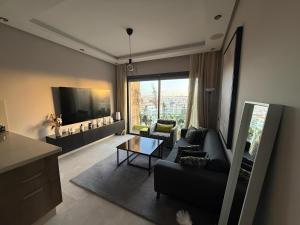 1BR Studio 10th floor, near CasaVoyageurs station, High WIFI, Self check in