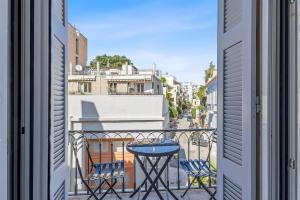 Athens Plaka Family Suites