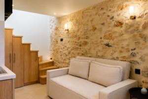 Terra Studio & Village Experience, near to the Beach