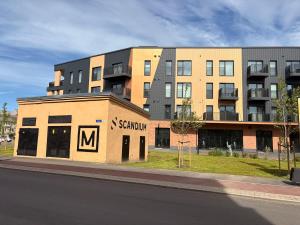 New Designer 1BR in Marati Kvartal with patio