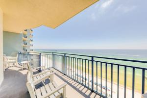 Beachfront condo with Gulf views access to beach large pool hot tub & gym