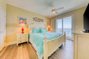 Beachfront condo with Gulf views access to beach large pool hot tub & gym