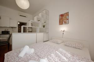 Mezzanine Apartment, Zagreb center by Irundo