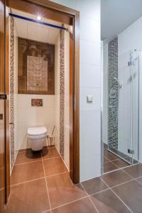 Benatska Harmony Apartment by Rentez