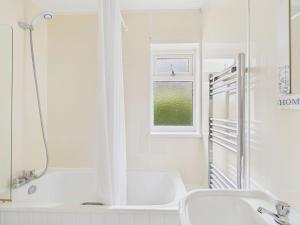 Lodge 33 - 2 bed with Parking
