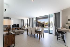 Lanz A Lot, modern 3 bed villa with private pool