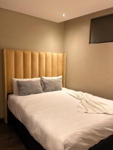 Wild Olive - Urban Oasis Self Catering