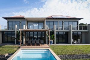 Ekubo Shoreline Retreat