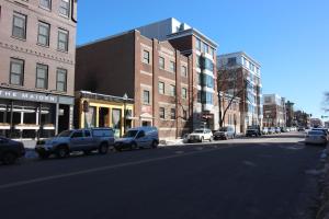 West Broadway Quarters by Thatch