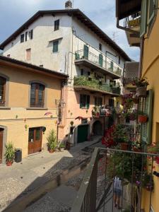 L4K3 Artist Centre- Free Pool, Balconies, 100 m Lake & Restaurants, Washing Machine, 70 m2