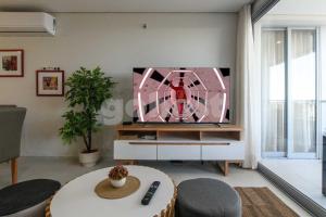 Executive 2 BR Apartment in Molas Lopez