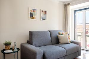 Bright Alfama Studio with AC