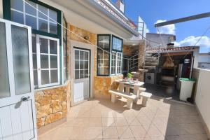 Peaceful Patio & BBQ House-Nazare