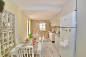 Peaceful Patio & BBQ House-Nazare