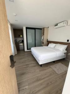 SM Suites