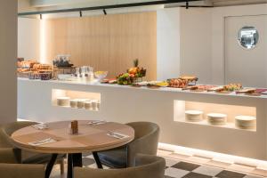 Salles Hotel Aeroport de Girona