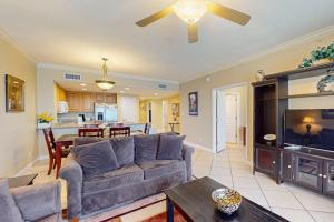Gulf-front condo with an incredible view off the balcony