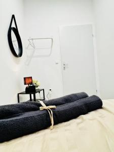 Private Rooms in Affordable 5-Bedroom Apartment