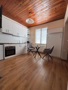 Guest house LORA