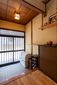 Golden Fox Inn, Historic Machiya, Walk to Matsumoto Castle and Attractions