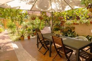 In the heart of Rome with garden and Jacuzzi