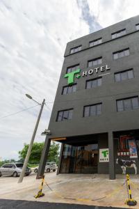 T Hotel SP Pekan Lama