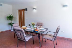 Le Manine Home near Mondaino Castle