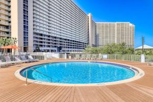 Beach home with balcony Gulf views & shared pool hot tub