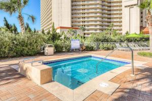 Beach home with balcony Gulf views & shared pool hot tub