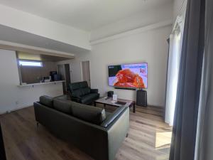 Pleasantstay THE SUITE チラー付き水風呂サウナ屋内BBQ75インチテレビ