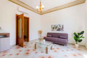 Queen Elenas Apartment